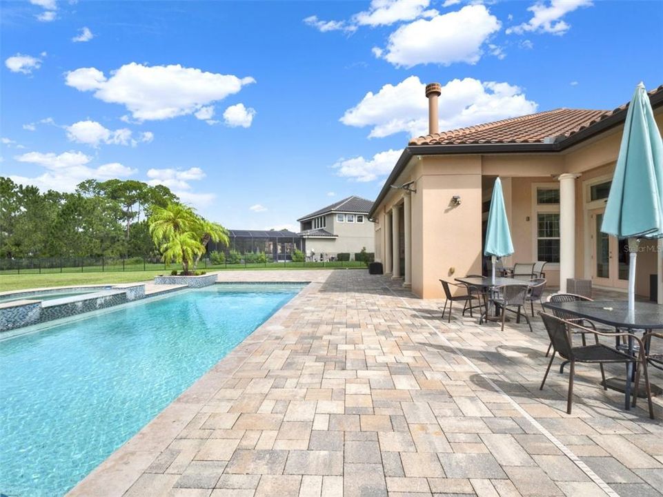 For Sale: $2,000,000 (5 beds, 5 baths, 5118 Square Feet)