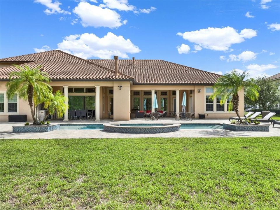 For Sale: $2,000,000 (5 beds, 5 baths, 5118 Square Feet)