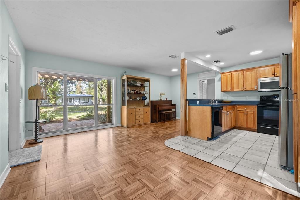 En Venta: $310,000 (3 camas, 2 baños, 1370 Pies cuadrados)