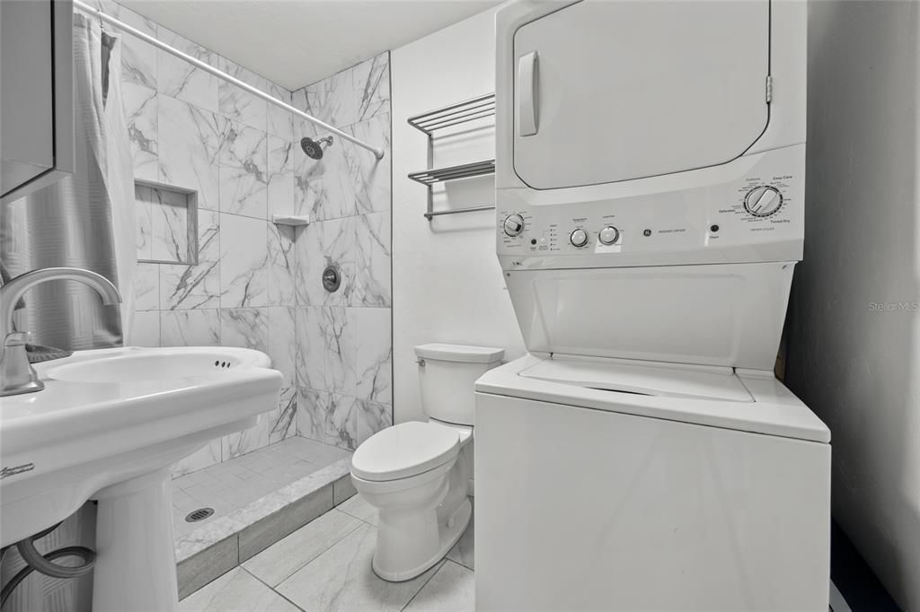 En Venta: $310,000 (3 camas, 2 baños, 1370 Pies cuadrados)