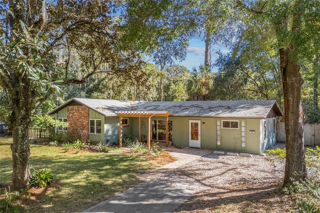 En Venta: $310,000 (3 camas, 2 baños, 1370 Pies cuadrados)