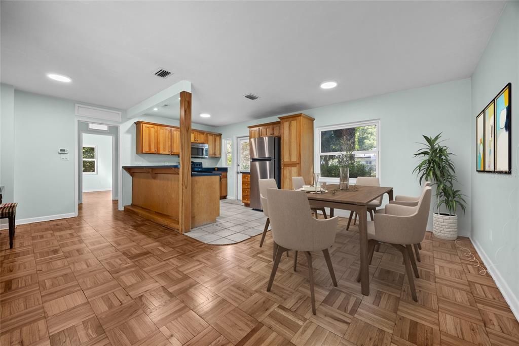 En Venta: $310,000 (3 camas, 2 baños, 1370 Pies cuadrados)