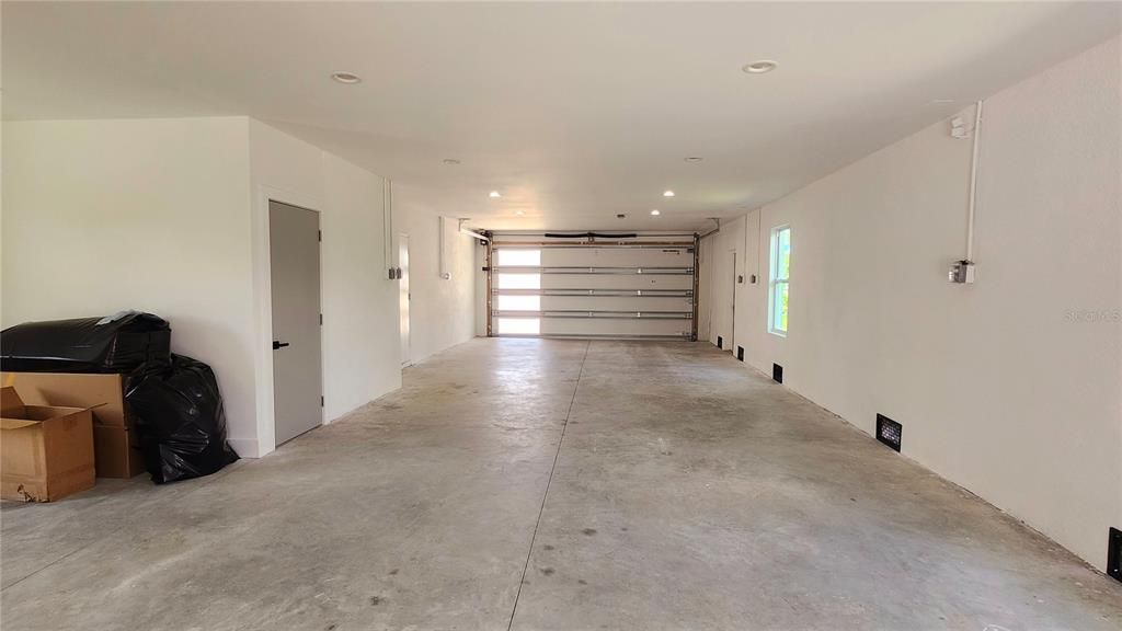 For Sale: $1,150,000 (4 beds, 3 baths, 2900 Square Feet)