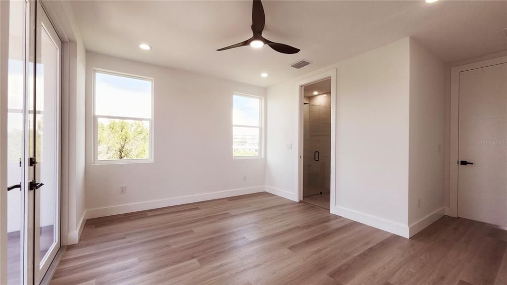 For Sale: $1,150,000 (4 beds, 3 baths, 2900 Square Feet)