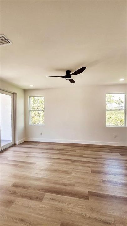 For Sale: $1,150,000 (4 beds, 3 baths, 2900 Square Feet)