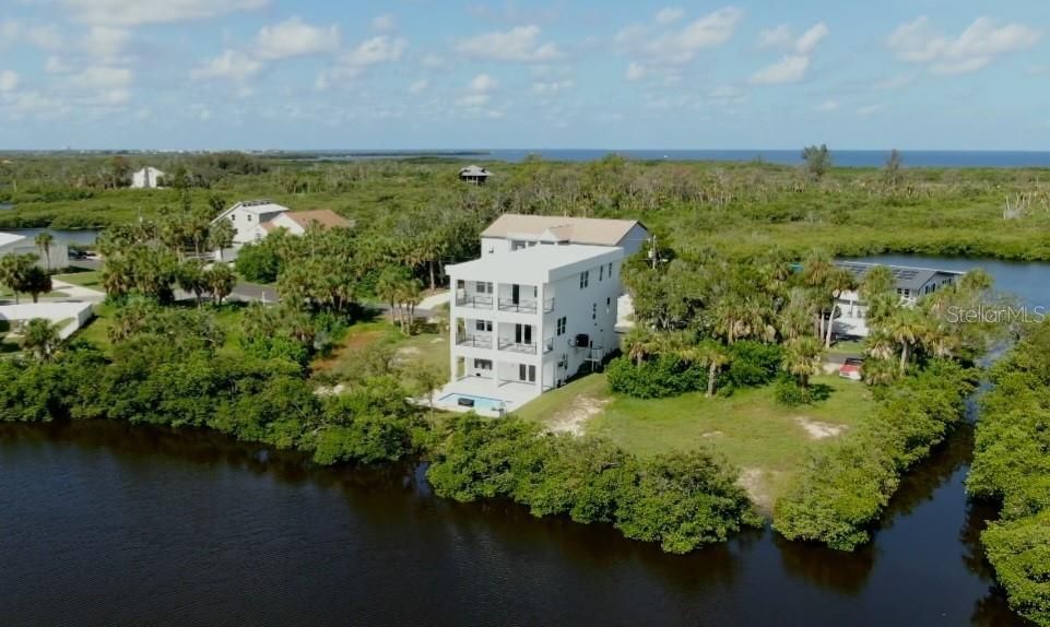 For Sale: $1,150,000 (4 beds, 3 baths, 2900 Square Feet)