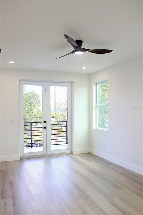 For Sale: $1,150,000 (4 beds, 3 baths, 2900 Square Feet)