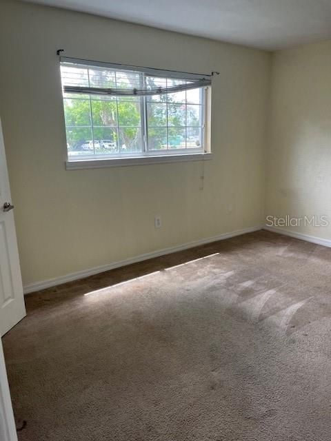 待售: $155,000 (3 贝兹, 2 浴室, 1149 平方英尺)