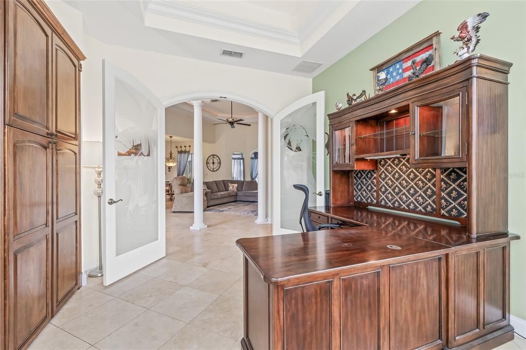 На продажу: $694,999 (3 спален, 2 ванн, 2748 Квадратных фут)