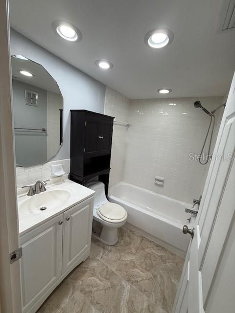 待售: $113,000 (1 贝兹, 1 浴室, 669 平方英尺)