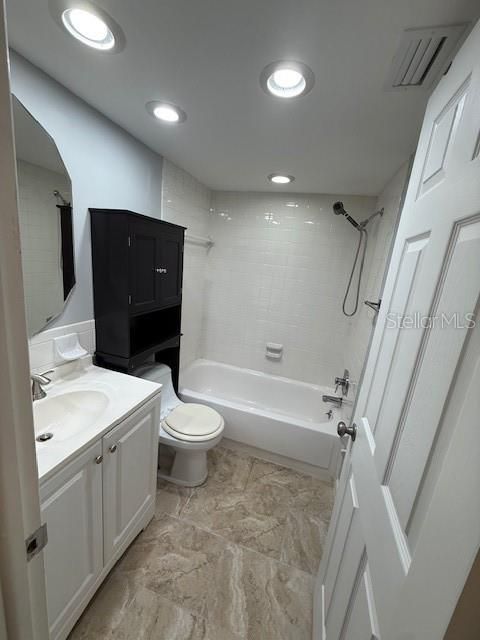 待售: $113,000 (1 贝兹, 1 浴室, 669 平方英尺)