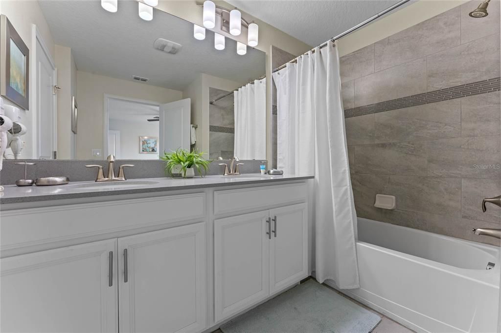 For Sale: $495,000 (4 beds, 3 baths, 1914 Square Feet)