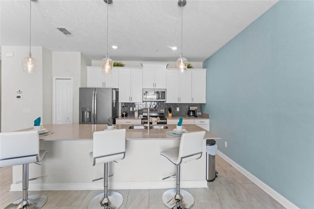For Sale: $495,000 (4 beds, 3 baths, 1914 Square Feet)