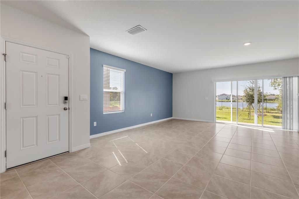 For Rent: $2,250 (3 beds, 2 baths, 1840 Square Feet)