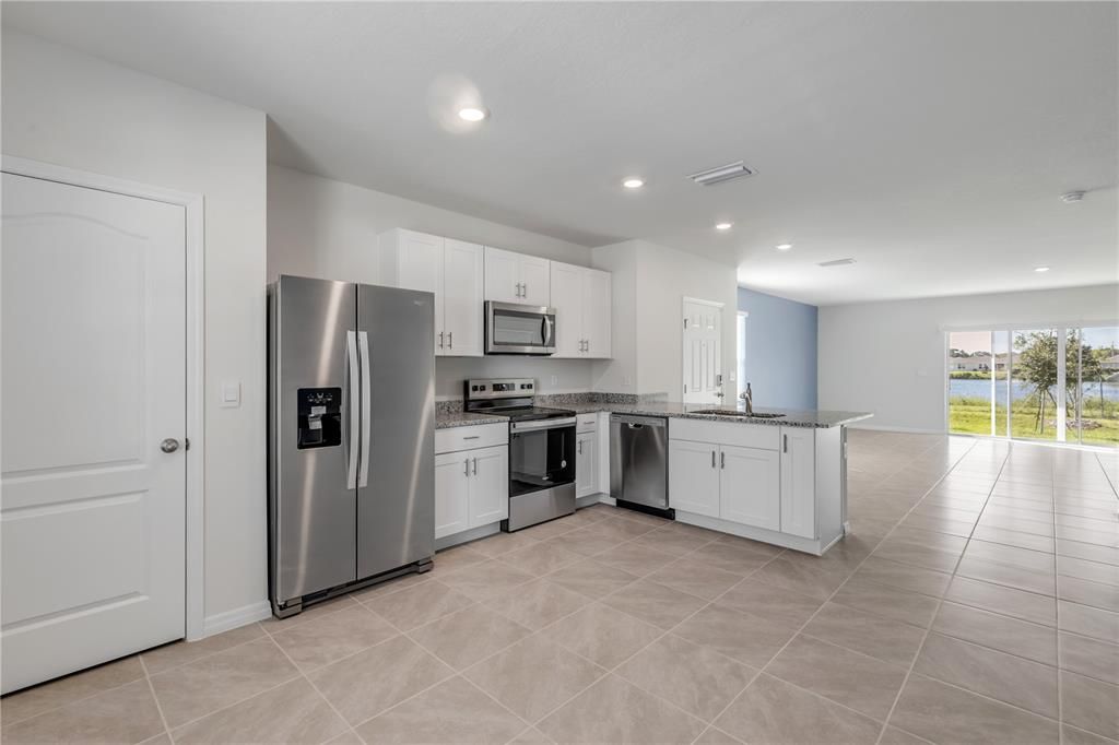 For Rent: $2,250 (3 beds, 2 baths, 1840 Square Feet)