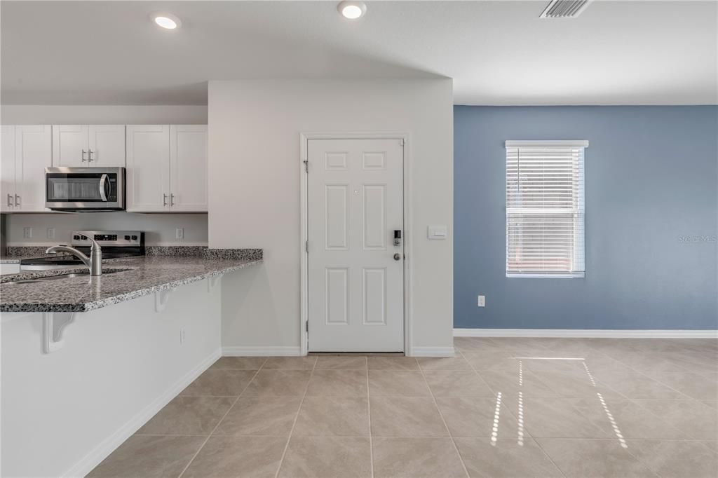 For Rent: $2,250 (3 beds, 2 baths, 1840 Square Feet)