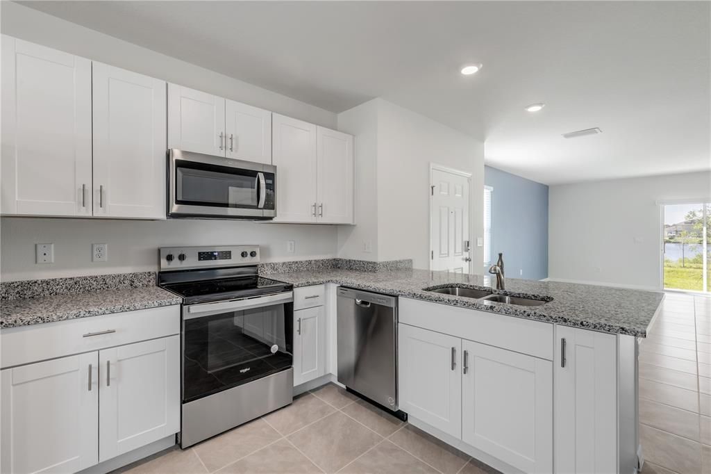 For Rent: $2,250 (3 beds, 2 baths, 1840 Square Feet)