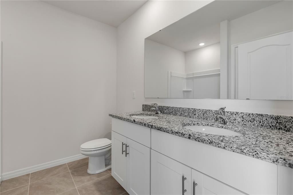 For Rent: $2,250 (3 beds, 2 baths, 1840 Square Feet)