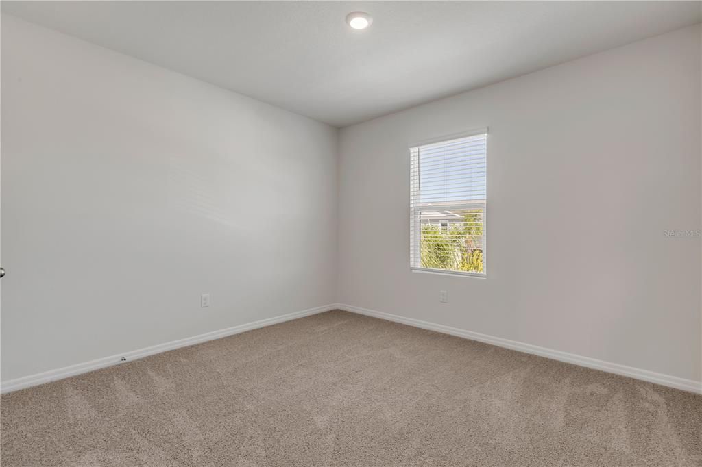 For Rent: $2,250 (3 beds, 2 baths, 1840 Square Feet)