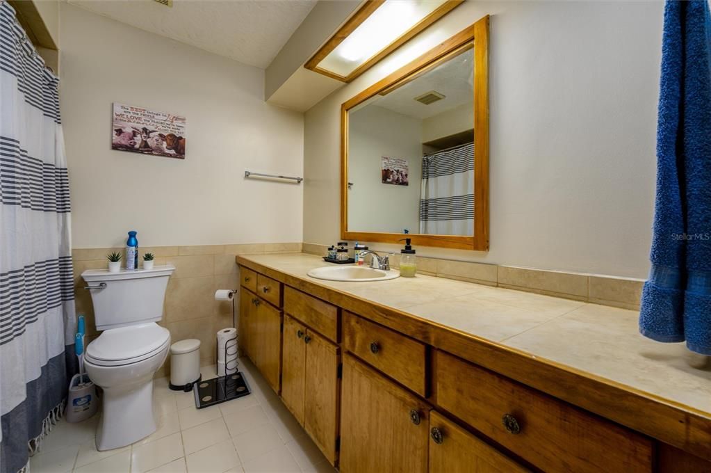 На продажу: $418,000 (3 спален, 2 ванн, 2384 Квадратных фут)