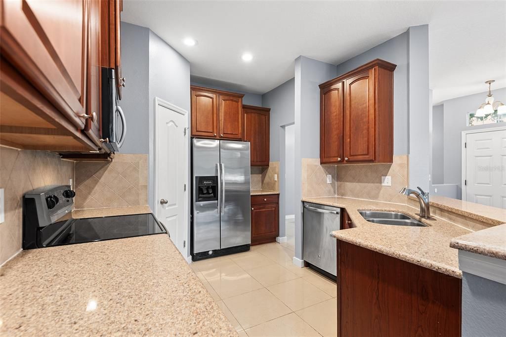 Active With Contract: $2,150 (3 beds, 2 baths, 1864 Square Feet)