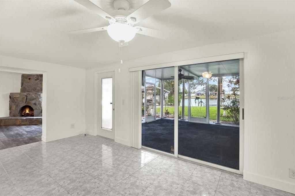En Venta: $699,000 (2 camas, 2 baños, 1940 Pies cuadrados)