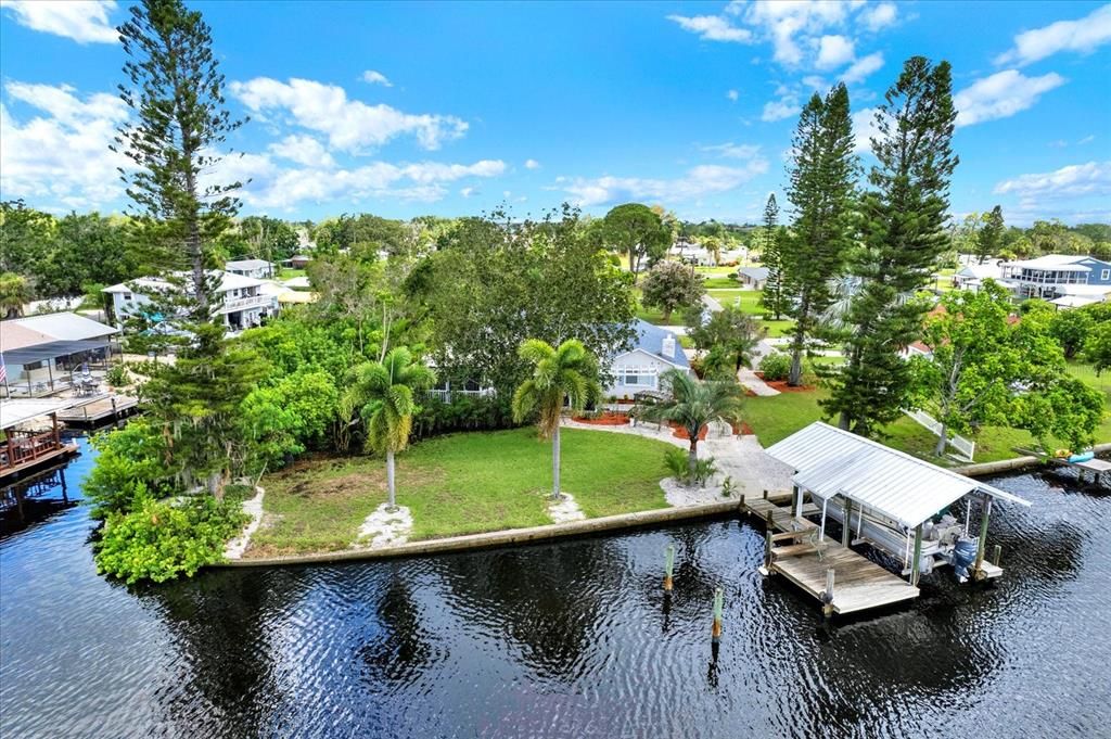 En Venta: $699,000 (2 camas, 2 baños, 1940 Pies cuadrados)