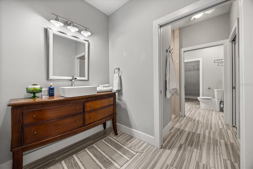 Active With Contract: $1,325,000 (4 beds, 4 baths, 3914 Square Feet)