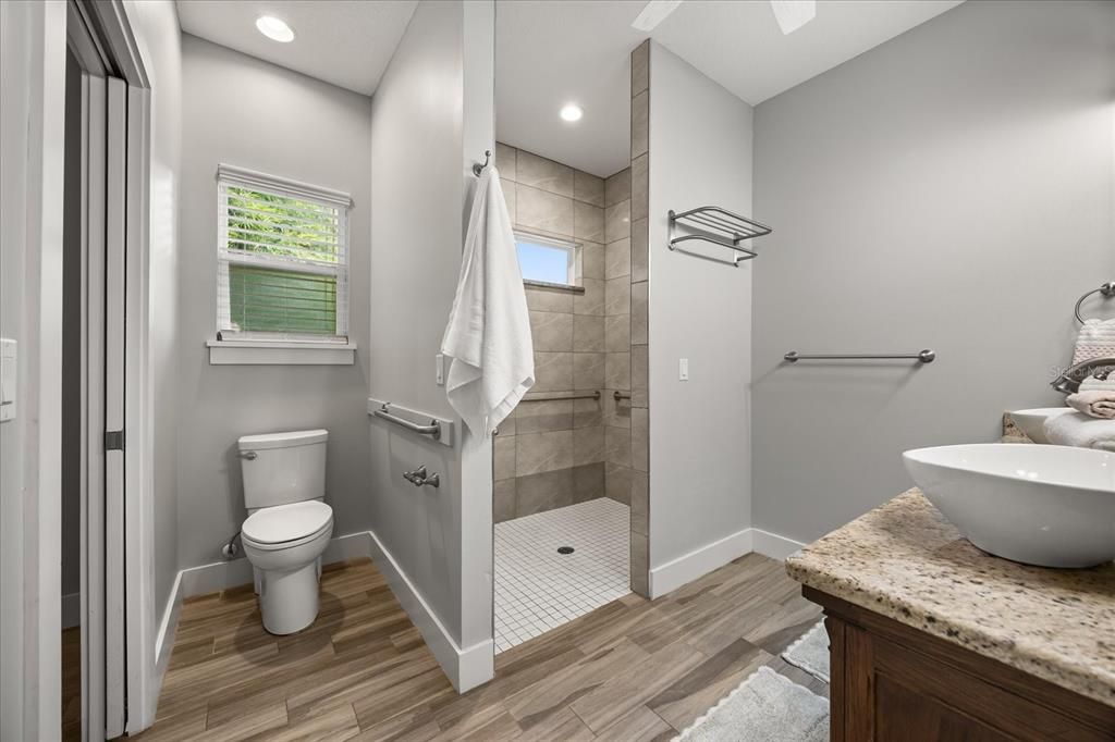 Active With Contract: $1,325,000 (4 beds, 4 baths, 3914 Square Feet)