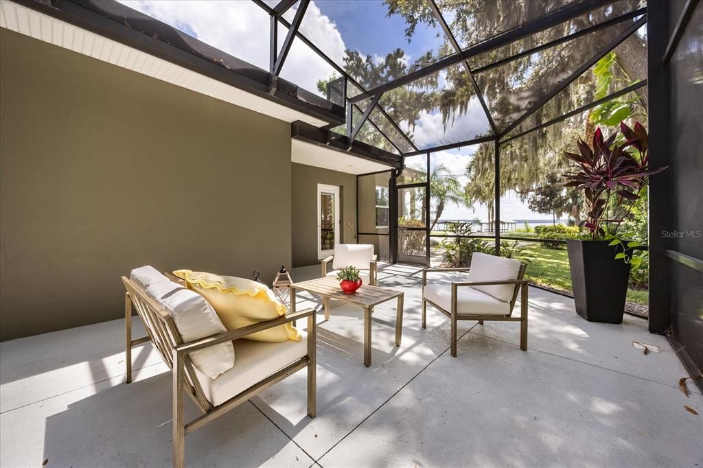 Active With Contract: $1,325,000 (4 beds, 4 baths, 3914 Square Feet)