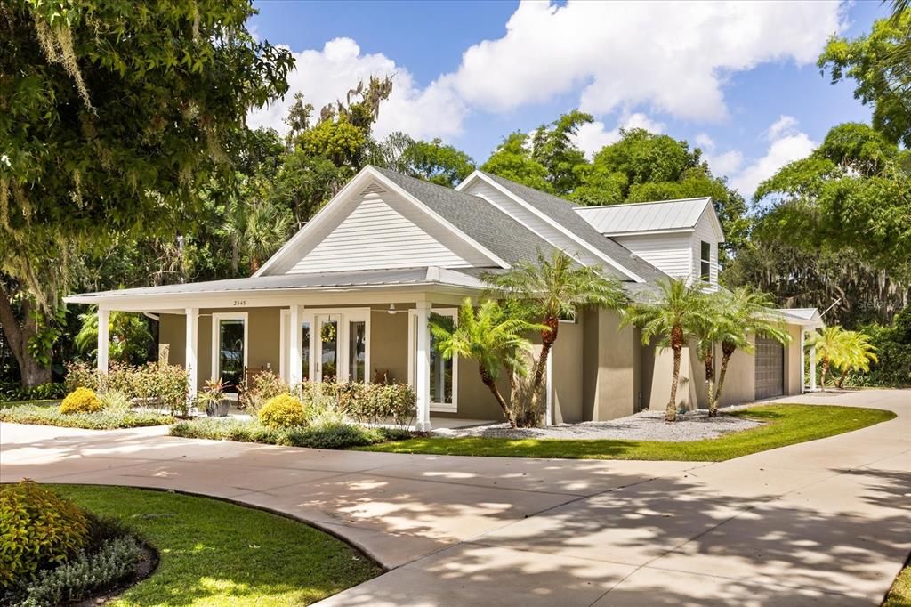 Active With Contract: $1,325,000 (4 beds, 4 baths, 3914 Square Feet)