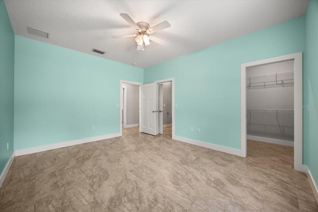 Active With Contract: $1,325,000 (4 beds, 4 baths, 3914 Square Feet)