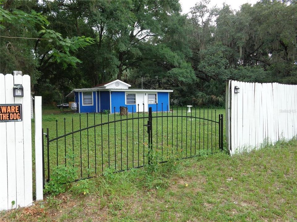 待售: $152,700 (2 贝兹, 1 浴室, 963 平方英尺)