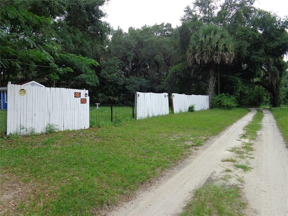 待售: $152,700 (2 贝兹, 1 浴室, 963 平方英尺)