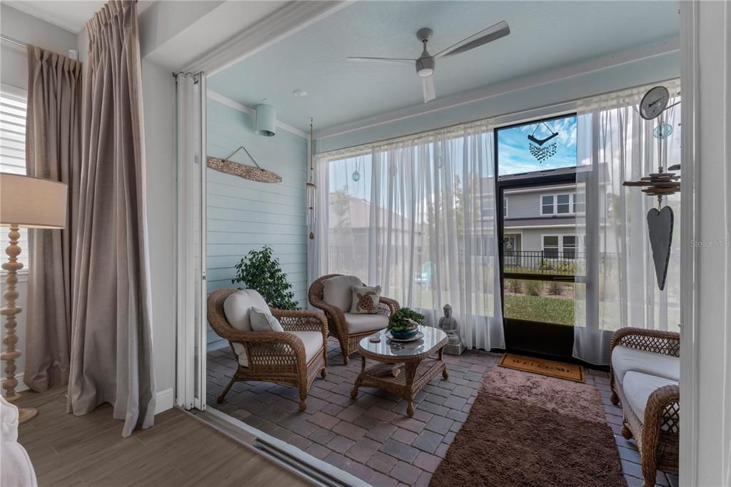 Под контрактом: $599,000 (5 спален, 3 ванн, 2995 Квадратных фут)