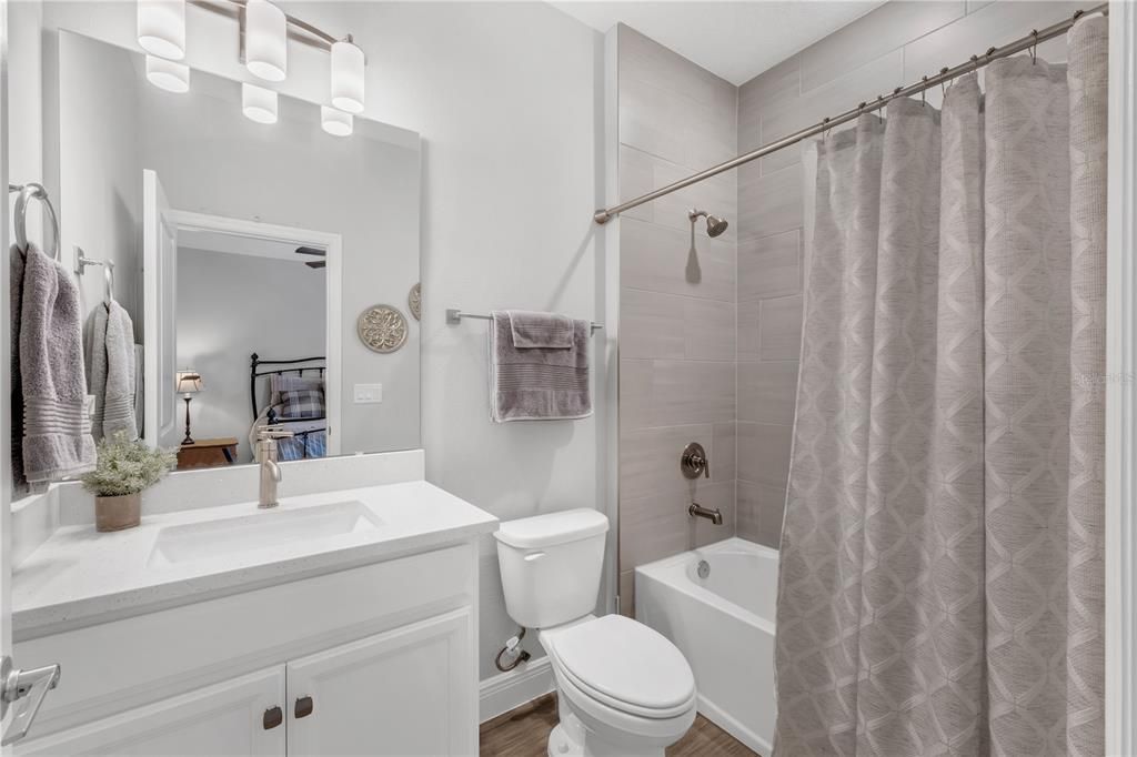 Под контрактом: $599,000 (5 спален, 3 ванн, 2995 Квадратных фут)