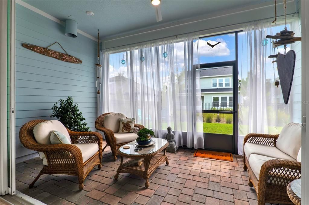 Под контрактом: $599,000 (5 спален, 3 ванн, 2995 Квадратных фут)