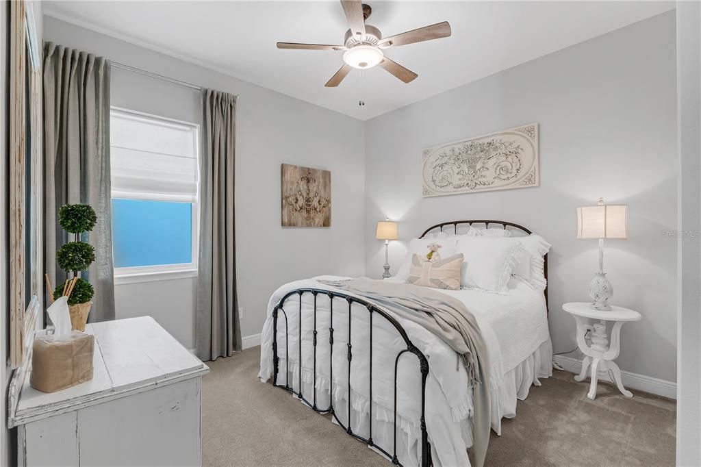 Под контрактом: $599,000 (5 спален, 3 ванн, 2995 Квадратных фут)