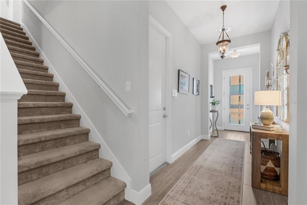 Под контрактом: $599,000 (5 спален, 3 ванн, 2995 Квадратных фут)