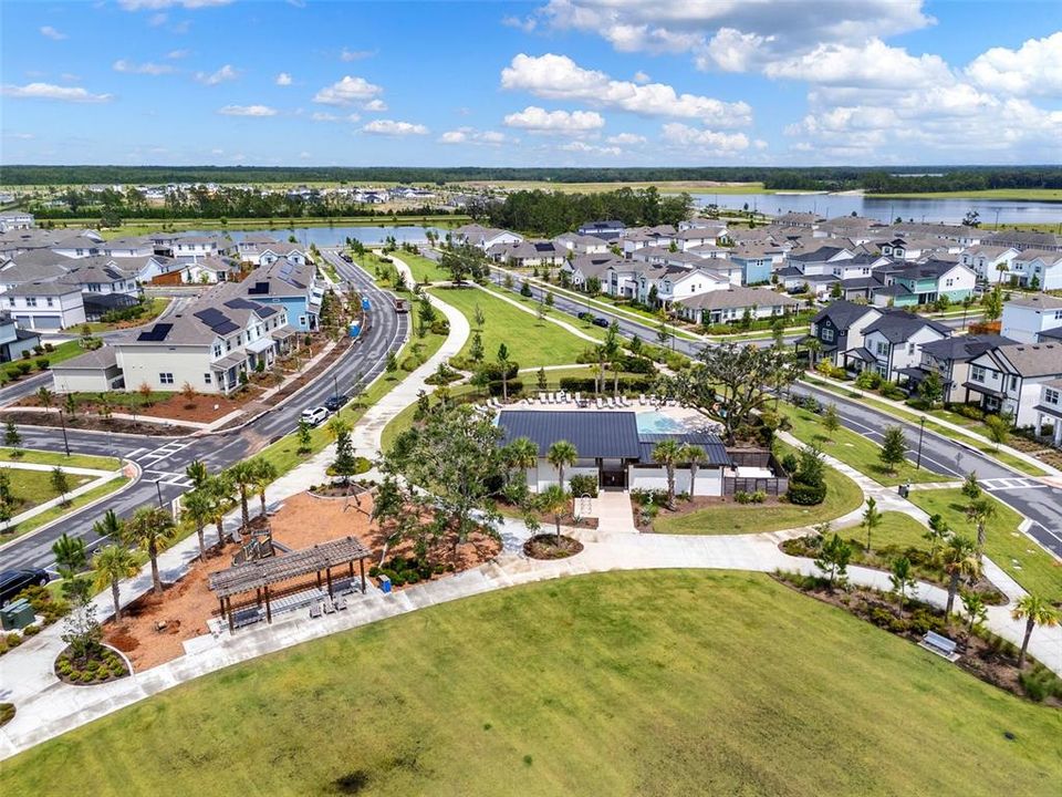 Под контрактом: $599,000 (5 спален, 3 ванн, 2995 Квадратных фут)