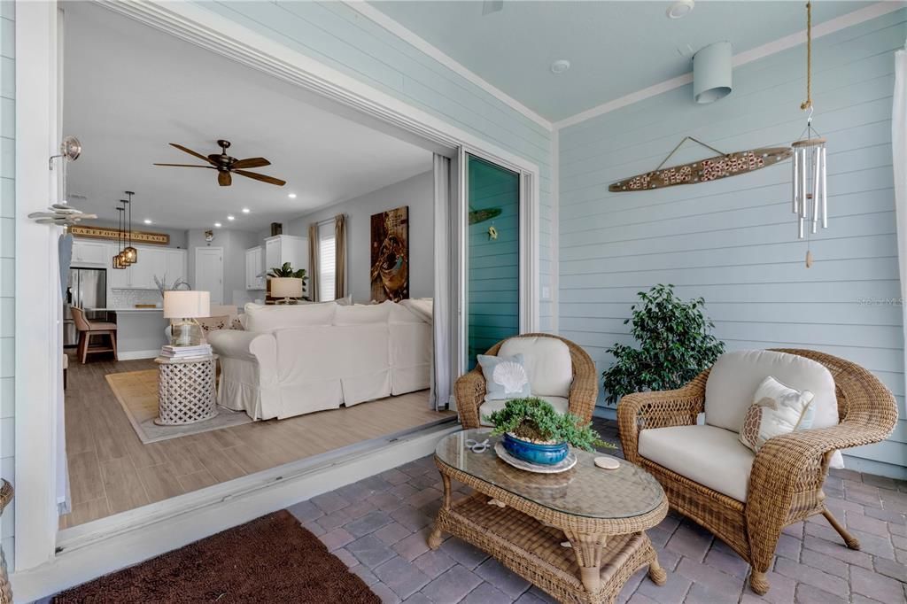 Под контрактом: $599,000 (5 спален, 3 ванн, 2995 Квадратных фут)