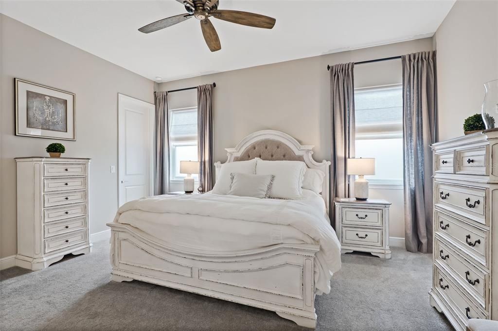 Под контрактом: $599,000 (5 спален, 3 ванн, 2995 Квадратных фут)