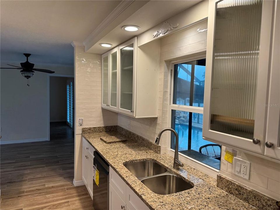 Active With Contract: $530,000 (3 beds, 2 baths, 1644 Square Feet)