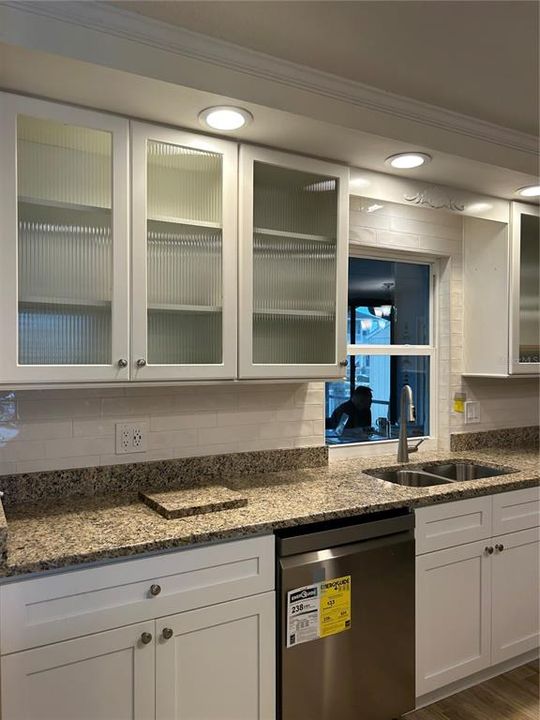 Active With Contract: $530,000 (3 beds, 2 baths, 1644 Square Feet)