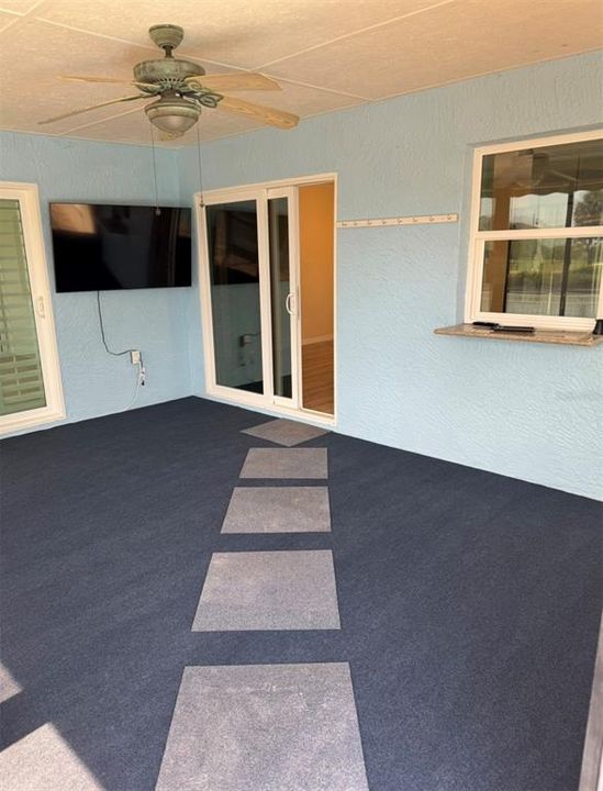 Active With Contract: $530,000 (3 beds, 2 baths, 1644 Square Feet)