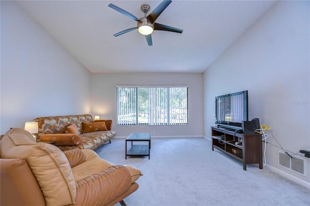 En Renta: $2,250 (2 camas, 2 baños, 1333 Pies cuadrados)