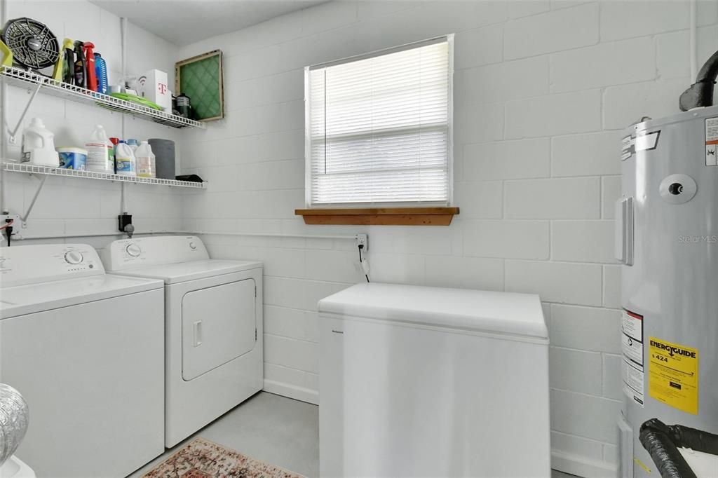 En Venta: $449,000 (3 camas, 2 baños, 1040 Pies cuadrados)