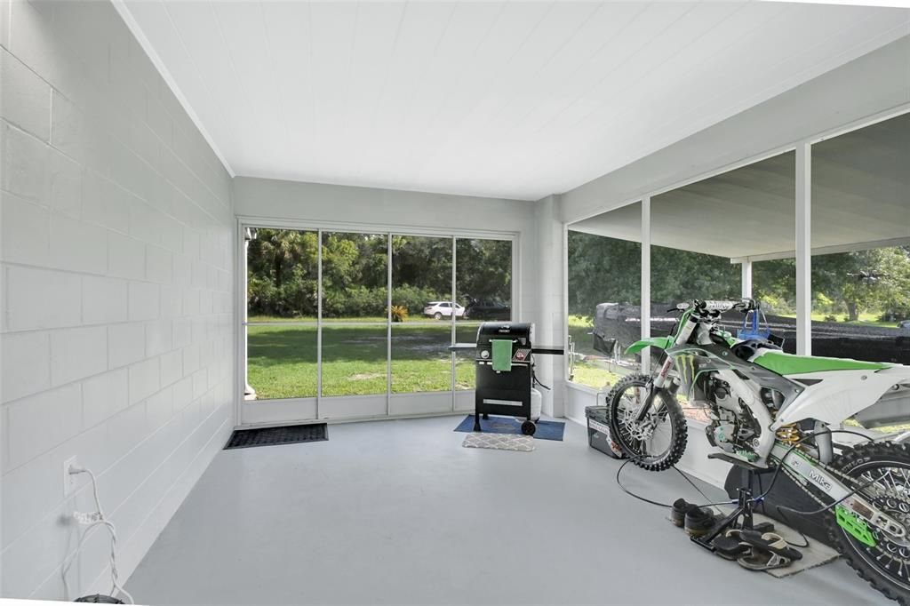 En Venta: $449,000 (3 camas, 2 baños, 1040 Pies cuadrados)