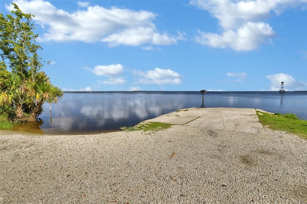 En Venta: $449,000 (3 camas, 2 baños, 1040 Pies cuadrados)