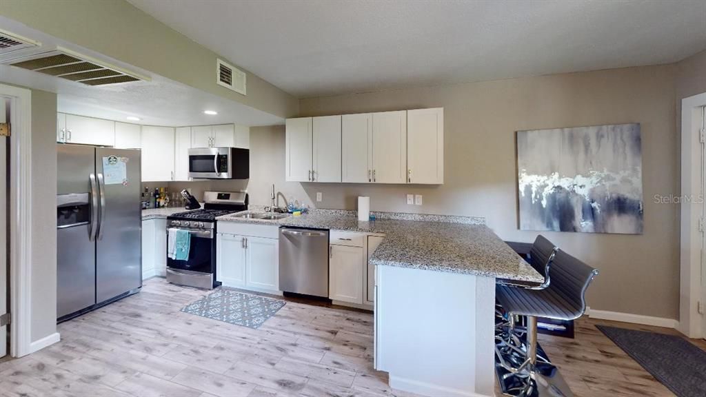 待售: $150,000 (1 贝兹, 1 浴室, 496 平方英尺)